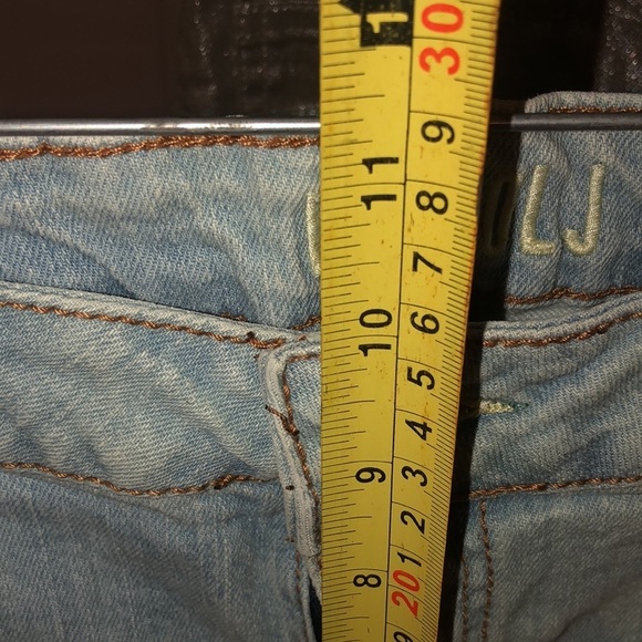 LL Cool J  fits size 10-12 jeans flare wide leg light wash sized at 11 - Picture 6 of 10